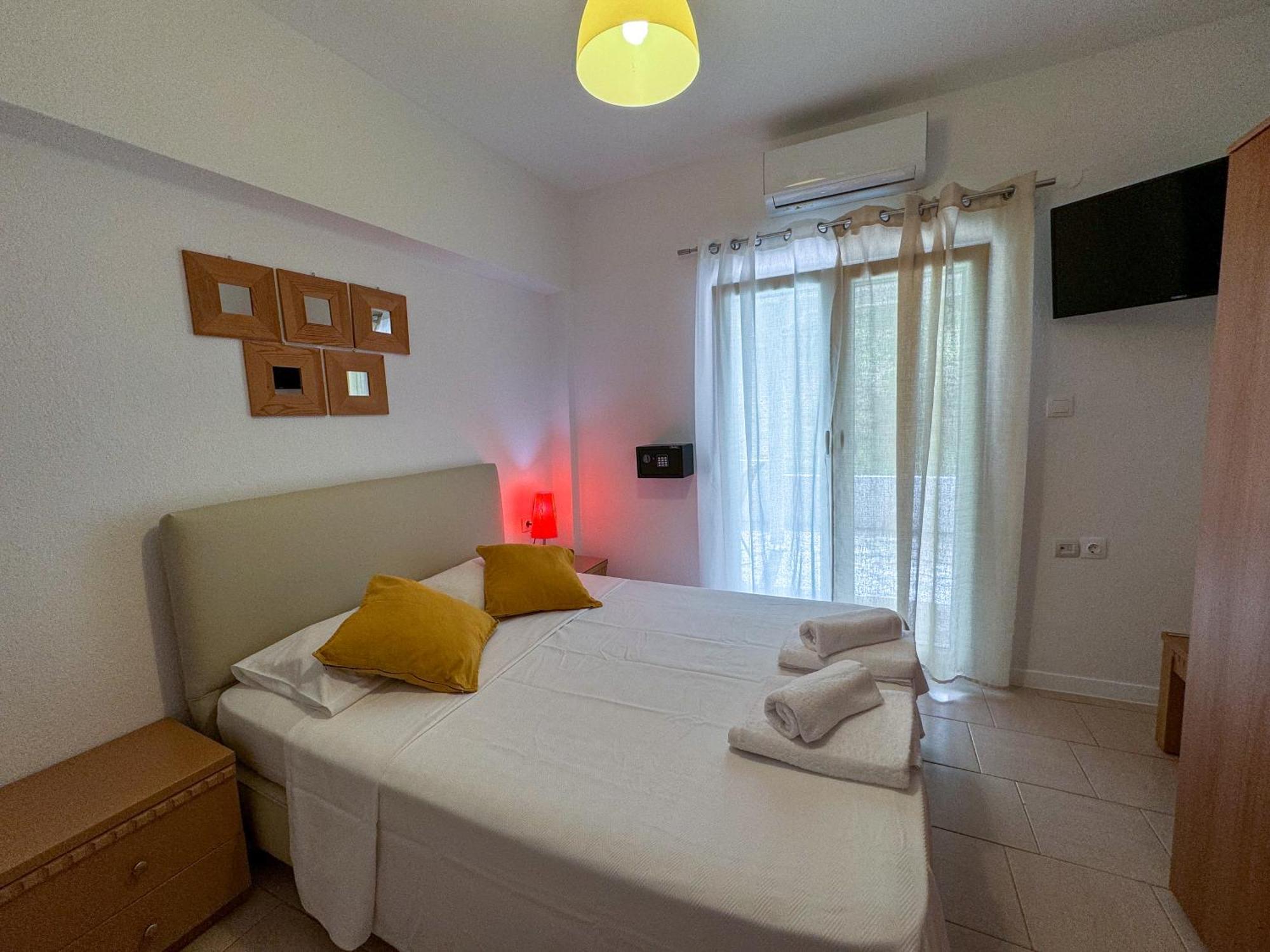 Отель Makis House Никити Экстерьер фото